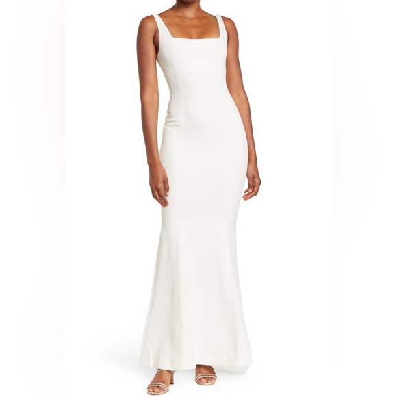 Laundry by Shelli Segal Square Neck Fishtail Gown - Picture 2 of 5